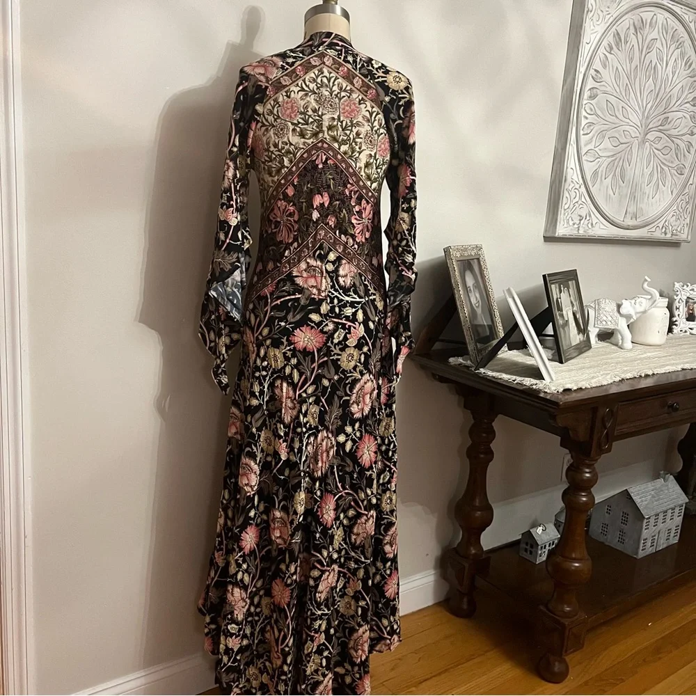 SOLD FP x Jen’s Pirate Booty Baroque Hyacinth Gown - Picture 12 of 15